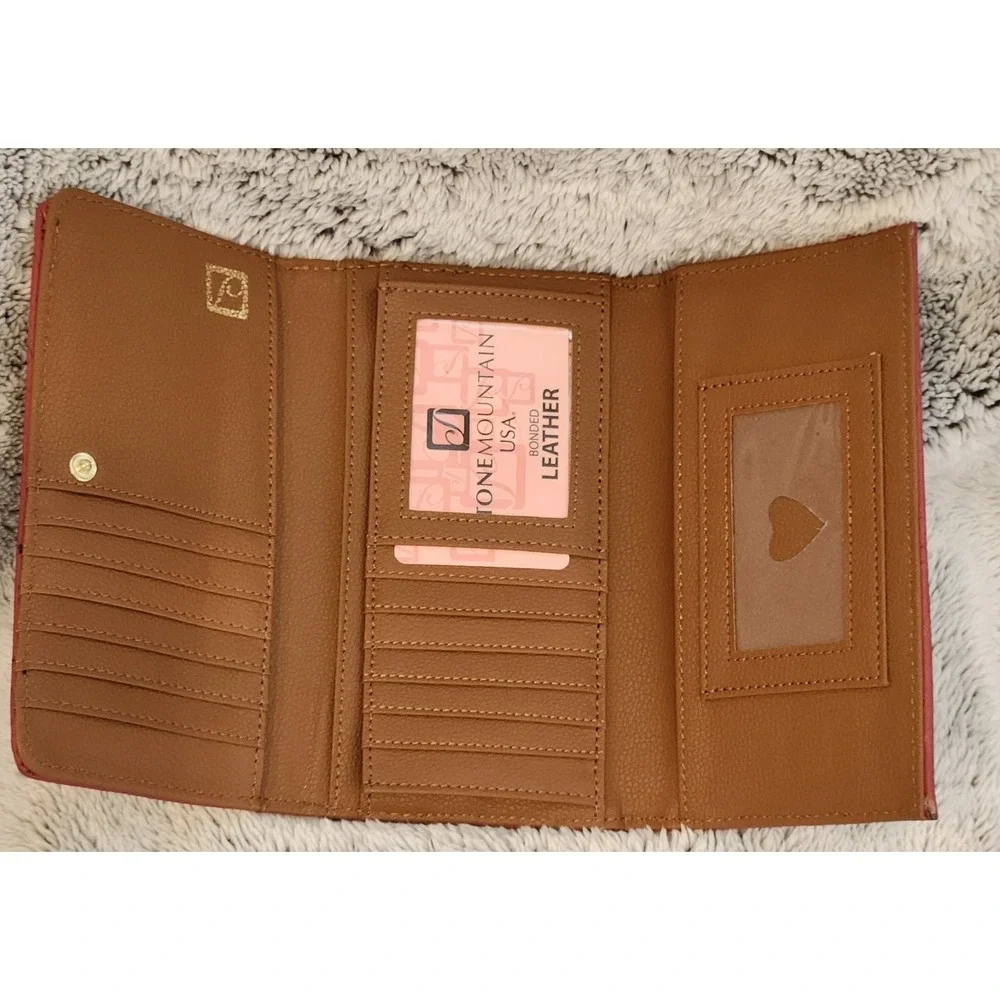 Stone‎ Mountain Spring Bloom Embossed Red/ Tan Wallet, NWT MSRP $68
